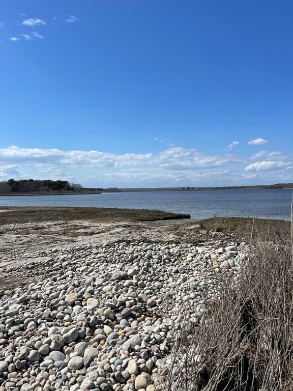 106 East Beach Rd. photo 3