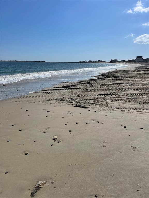 106 East Beach Rd.