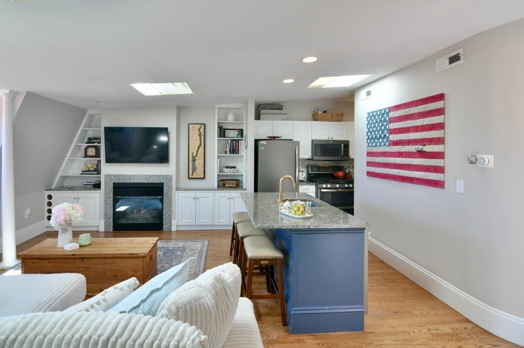 463 Massachusetts Ave #5 photo 2