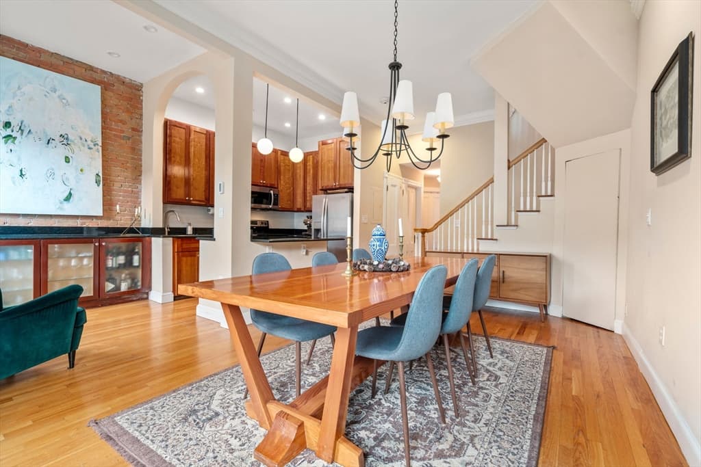 529 Columbus Ave #11 photo 3