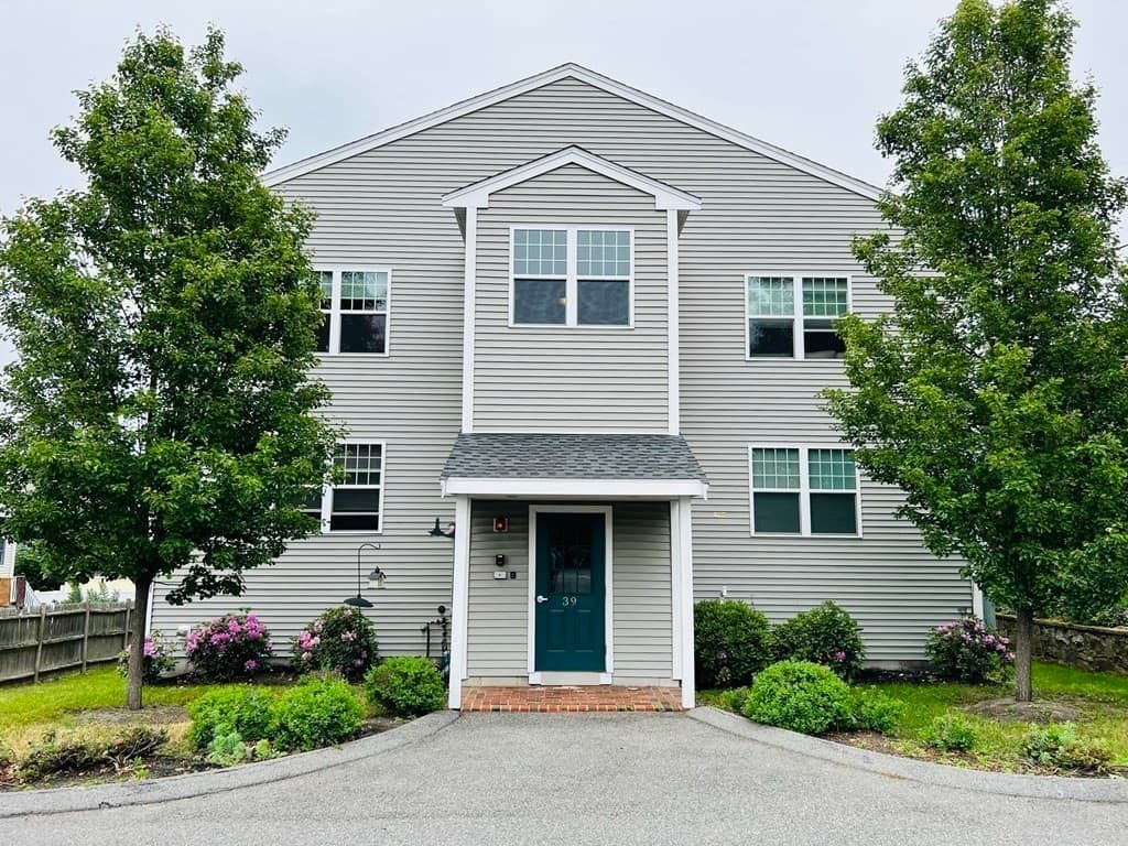 39 Athens St #1