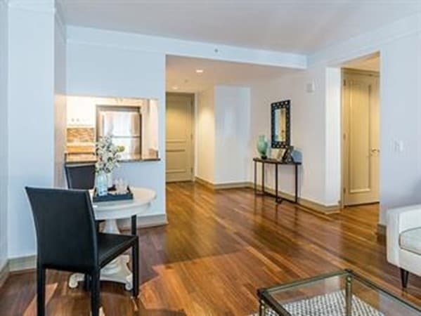 3 Avery Street #602 photo 2