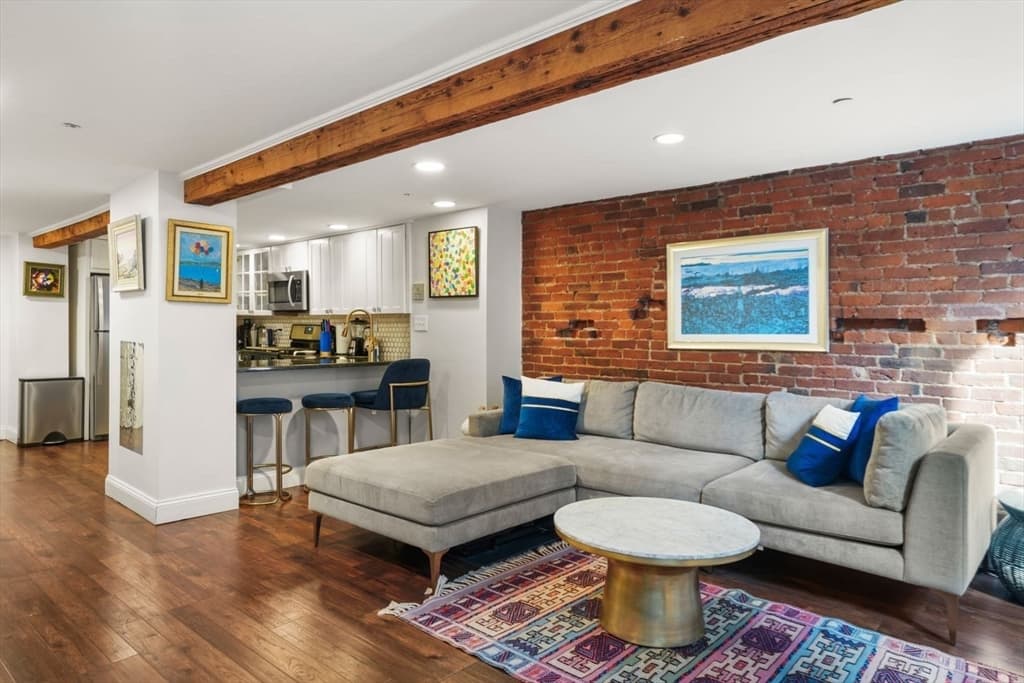 13 Albemarle Street #1