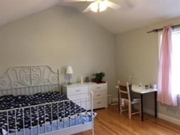 36 Bacon St #2 photo 5