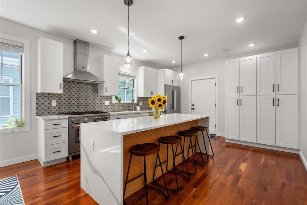 242 Broadway #2