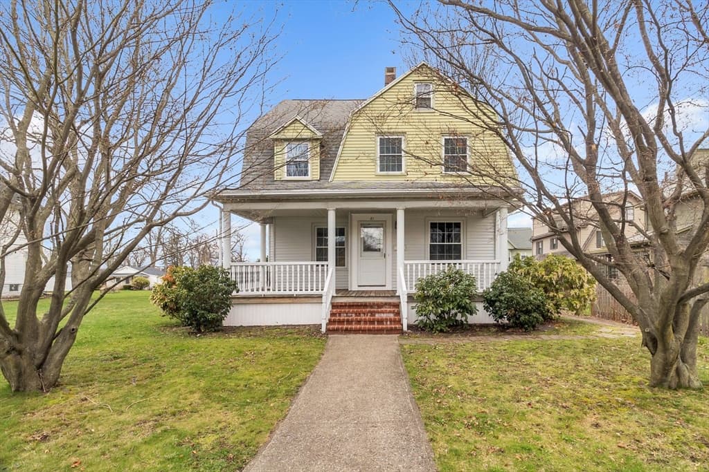 81 Fairview Ave