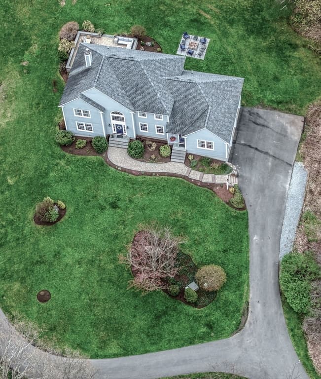 102 Lost Pond Lane photo 2