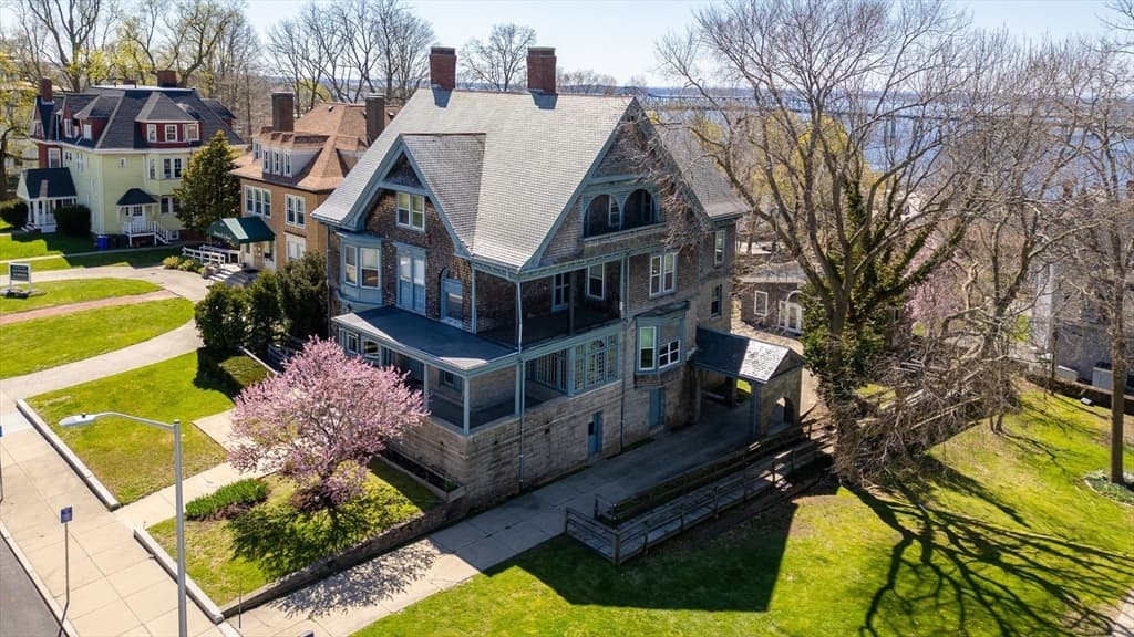 636 Rock Street photo 2