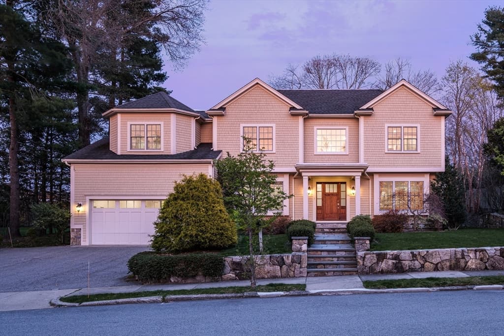 16 Cynthia Rd