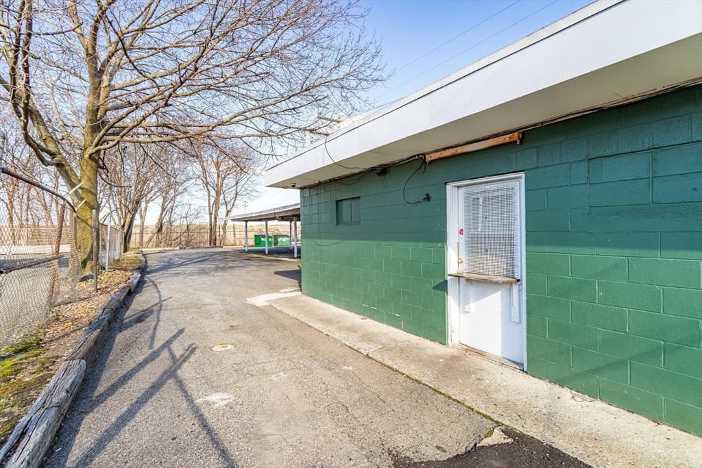 840 Water Street photo 4
