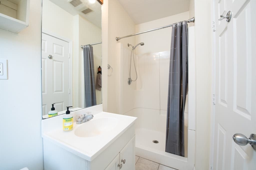 60 Queensberry St. #12 photo 5