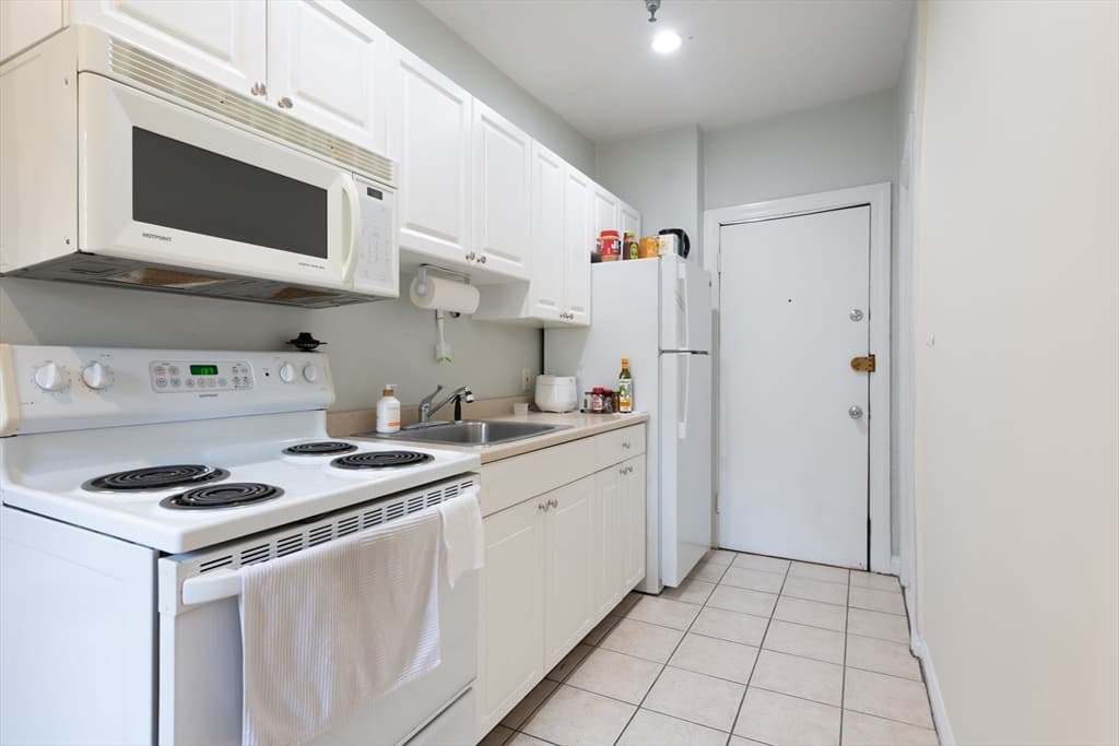 60 Queensberry St. #12 photo 4