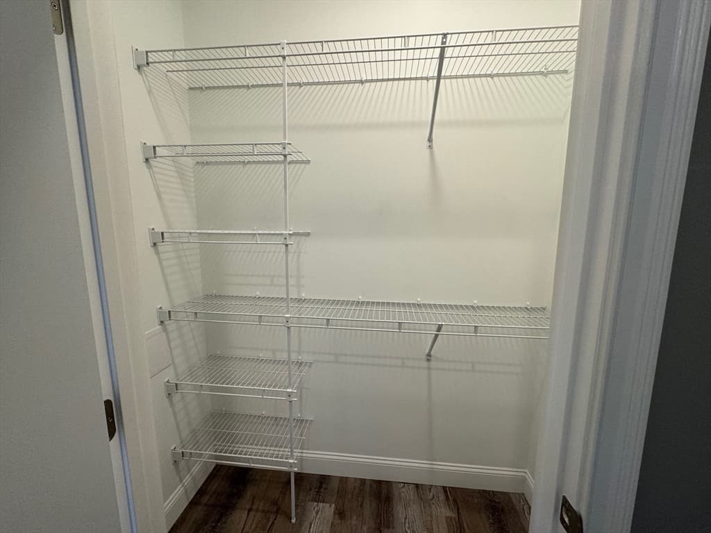 38 Walnut Ave #202 photo 3