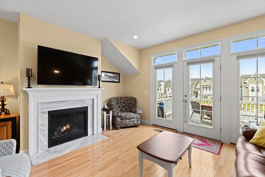 16 Daisy Ln photo 5