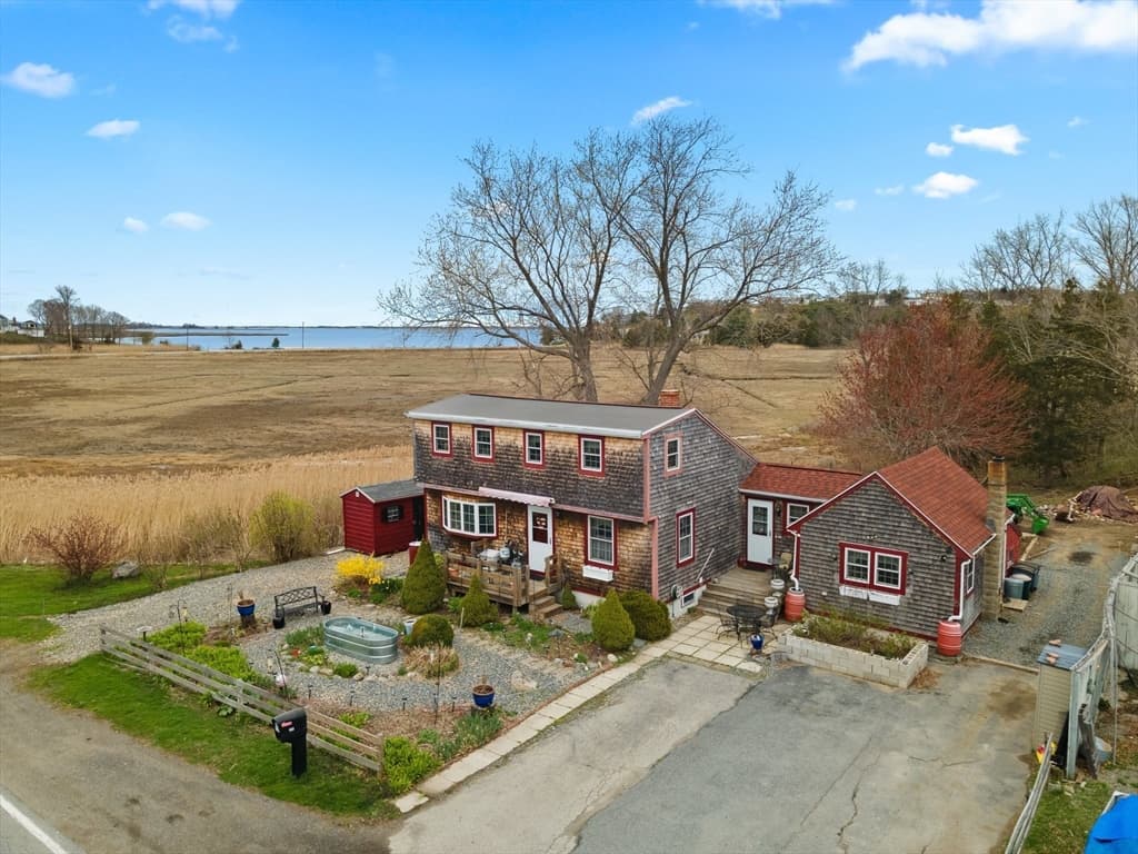 123 Jeffreys Neck Road