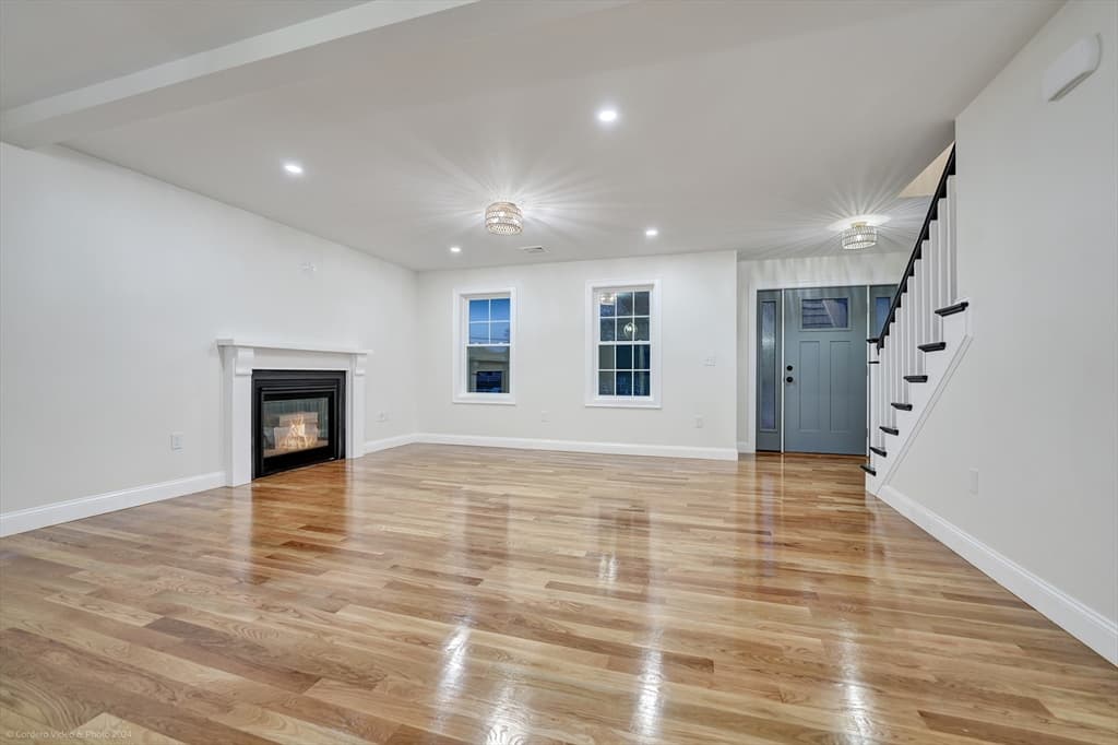17 Cortney Drive photo 4