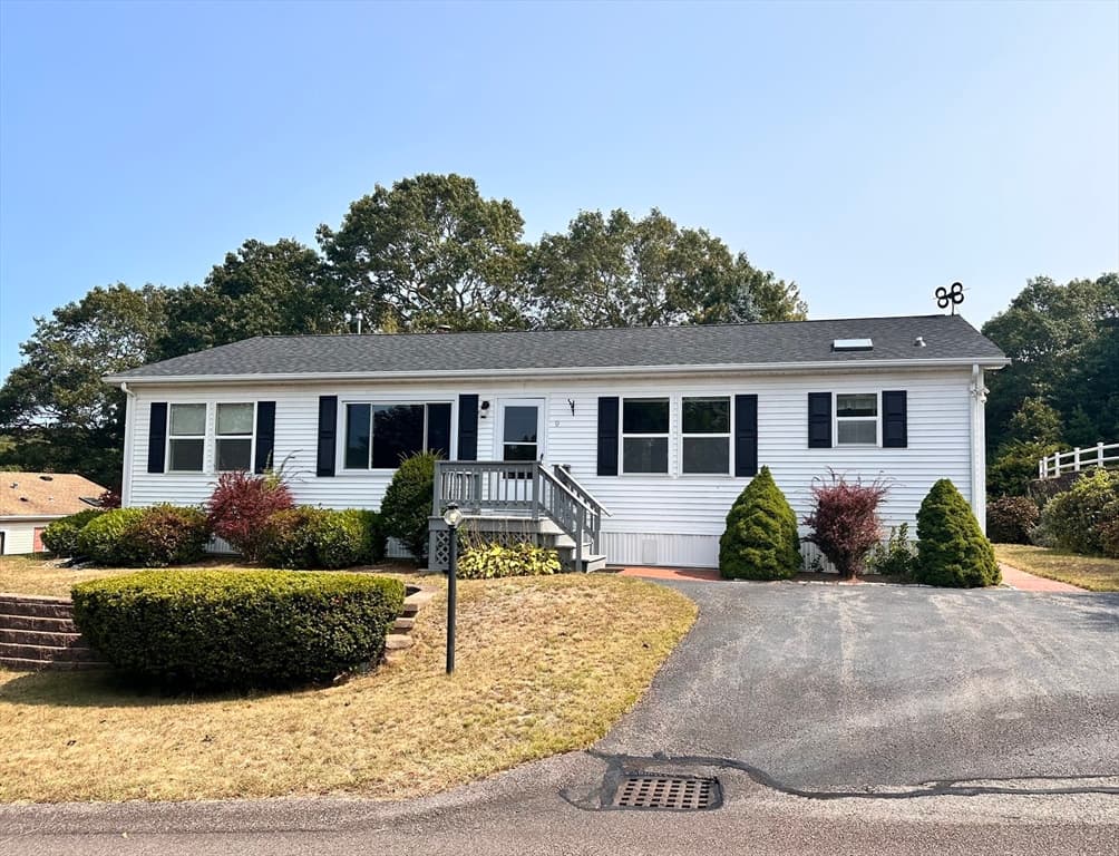 9 Headlands Drive