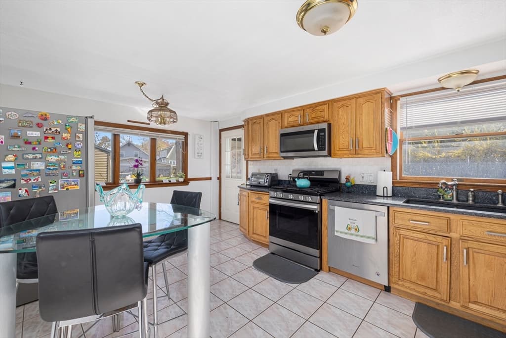 320 Bridle Path photo 5