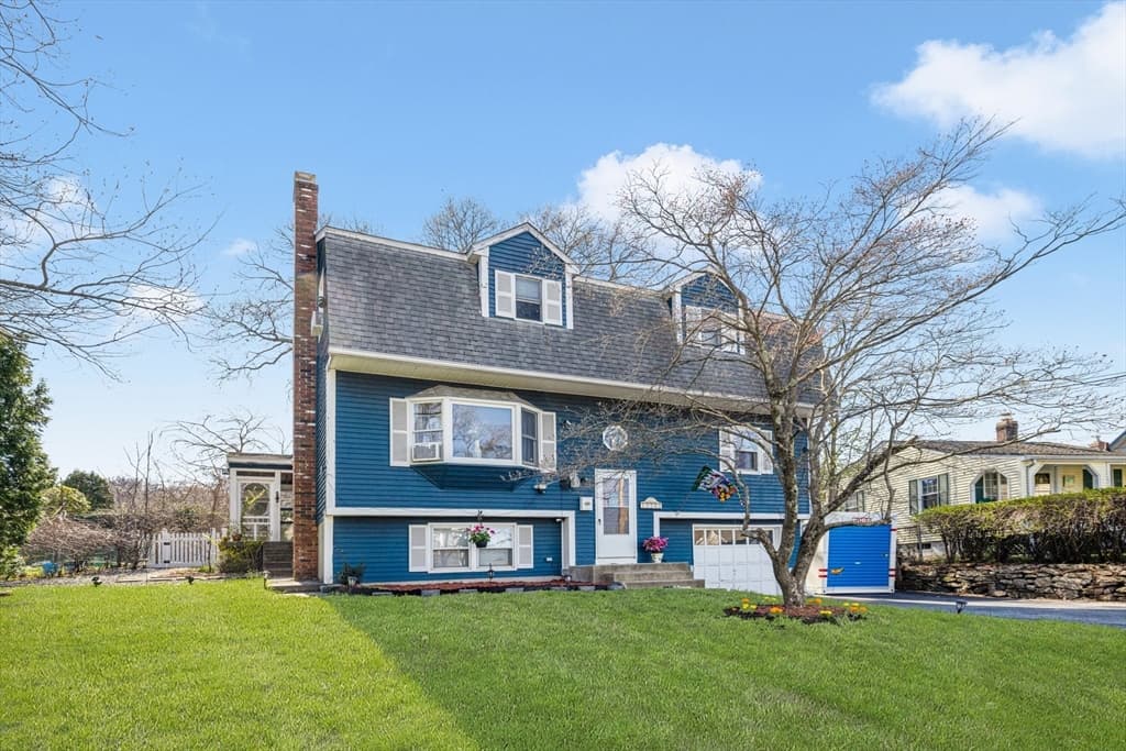 320 Bridle Path photo 4