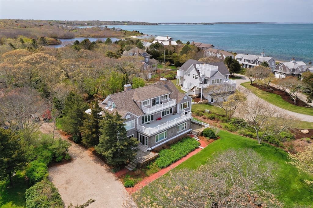 46 Gunning Point Avenue #2