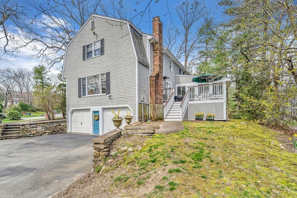 9 Algonquin Avenue photo 5