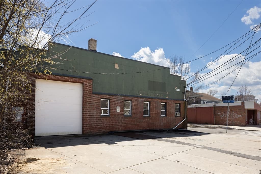 334 Washington Street photo 2