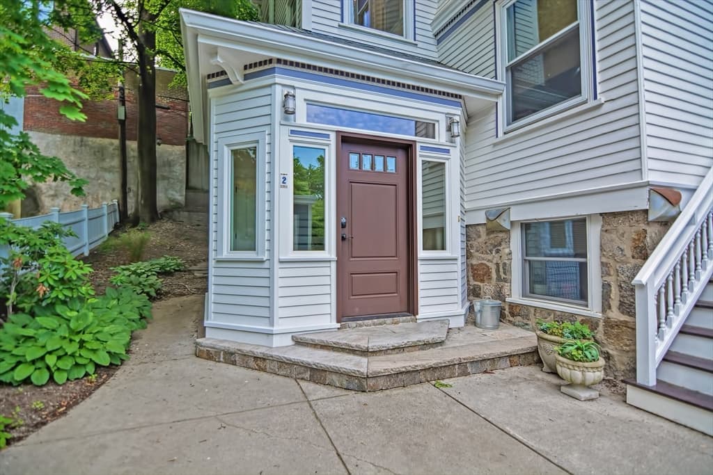 91 University Rd #2