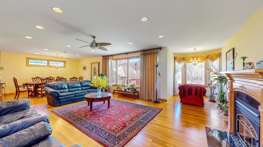 65 Riverview Cir photo 2
