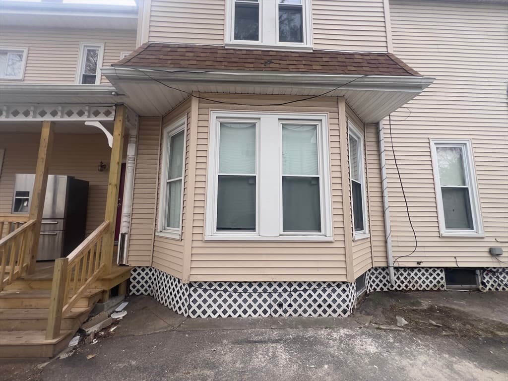 34 Winthrop St photo 2