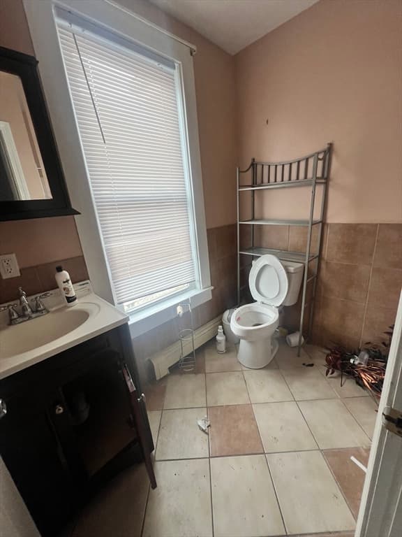 34 Winthrop St photo 5