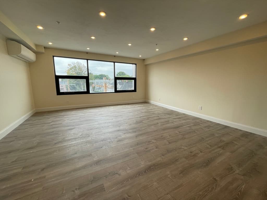 1028 Commonwealth Ave #306 photo 5