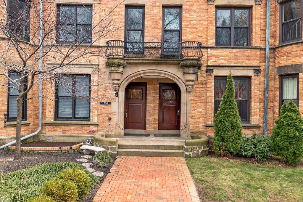 1755 Beacon St #1 photo 2