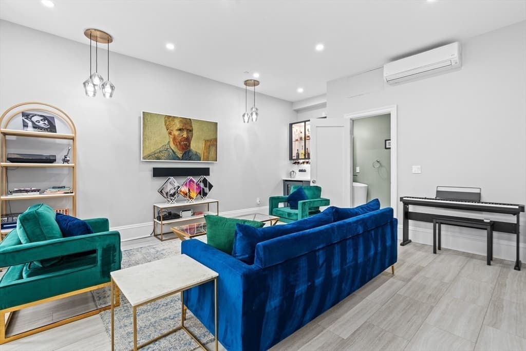 1755 Beacon St #1 photo 5