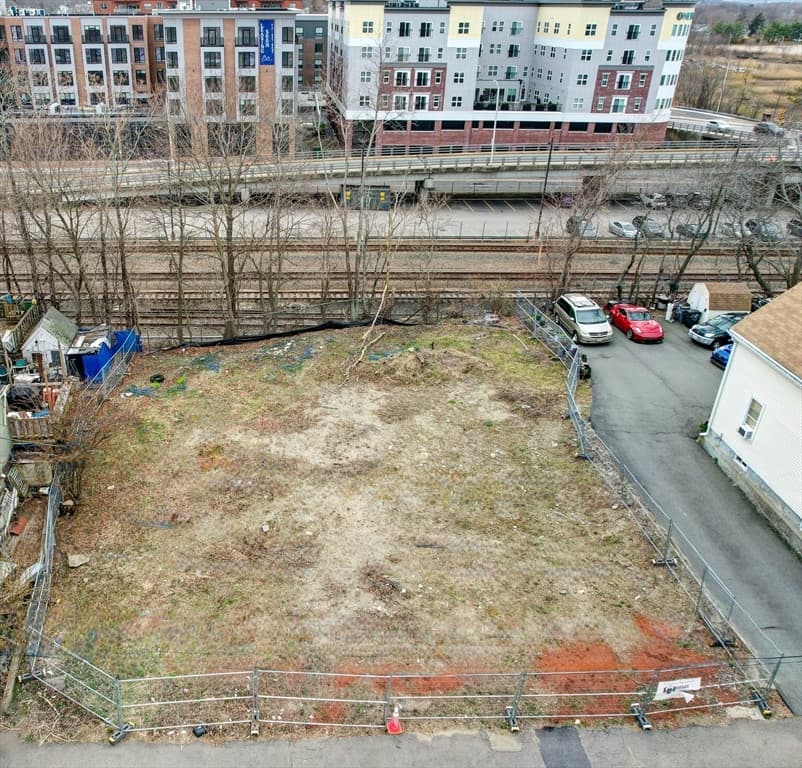 17-19 Holmes St photo 4