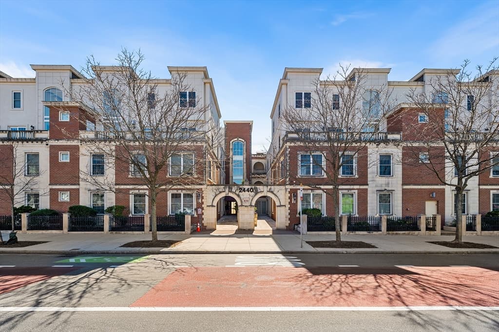 2440 Massachusetts Ave #23