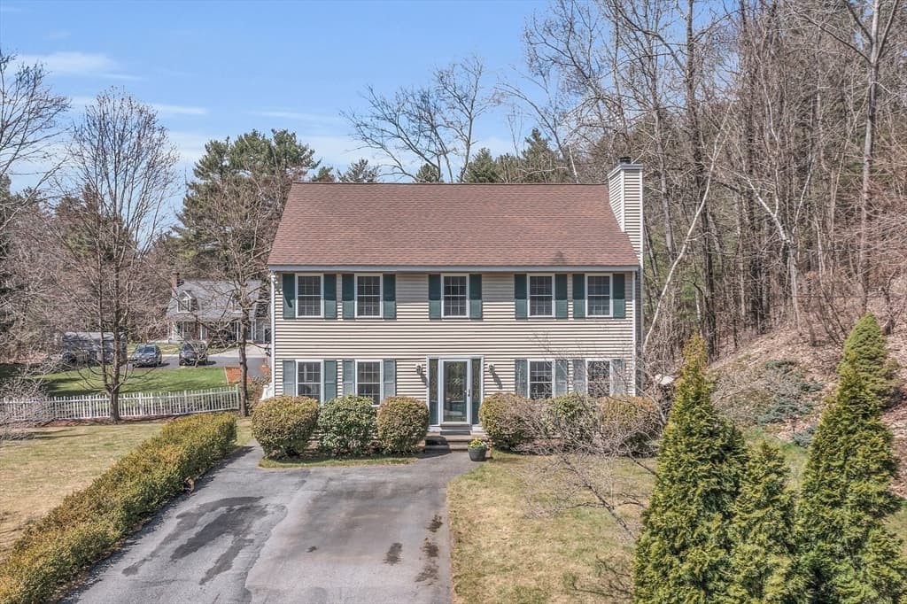 25 Hemlock Rd