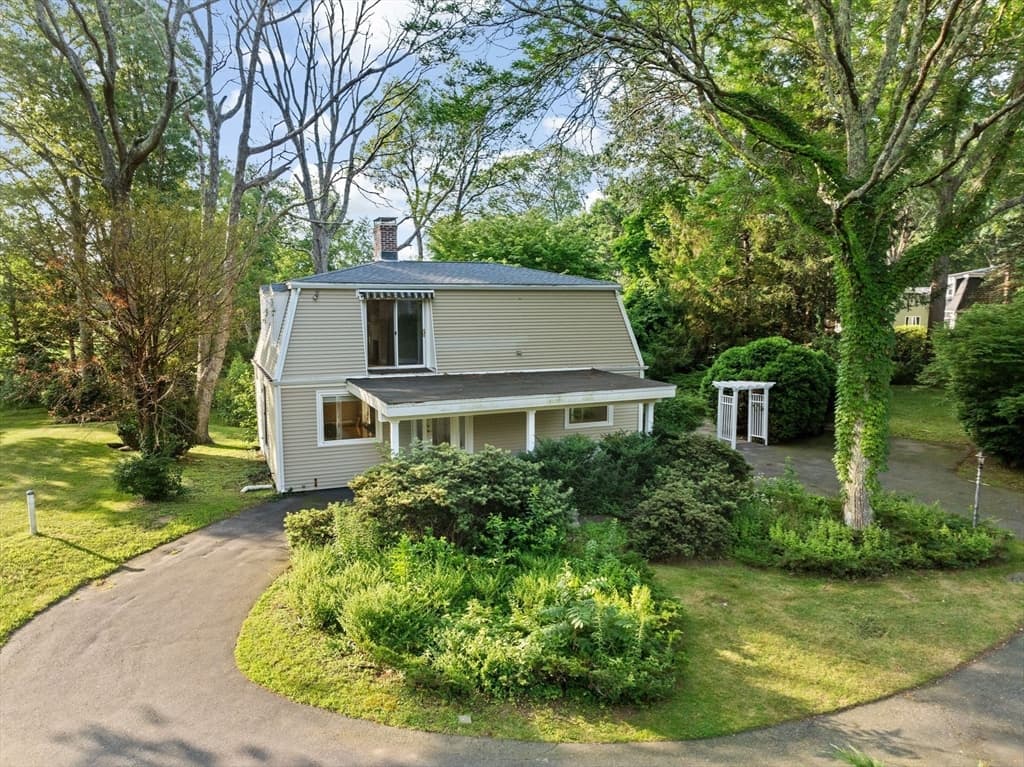 208 Damons Point Rd photo 3