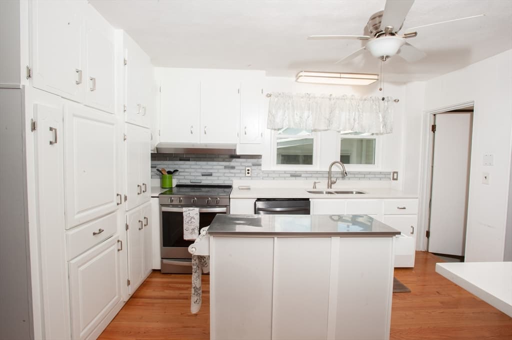 35 Perkins St photo 5