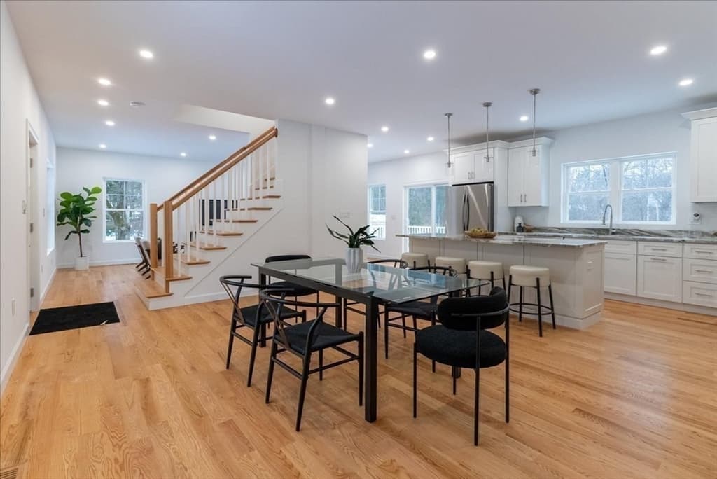 981 Summer St