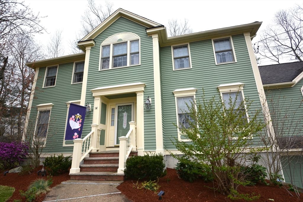 141 Eastgate Road photo 2