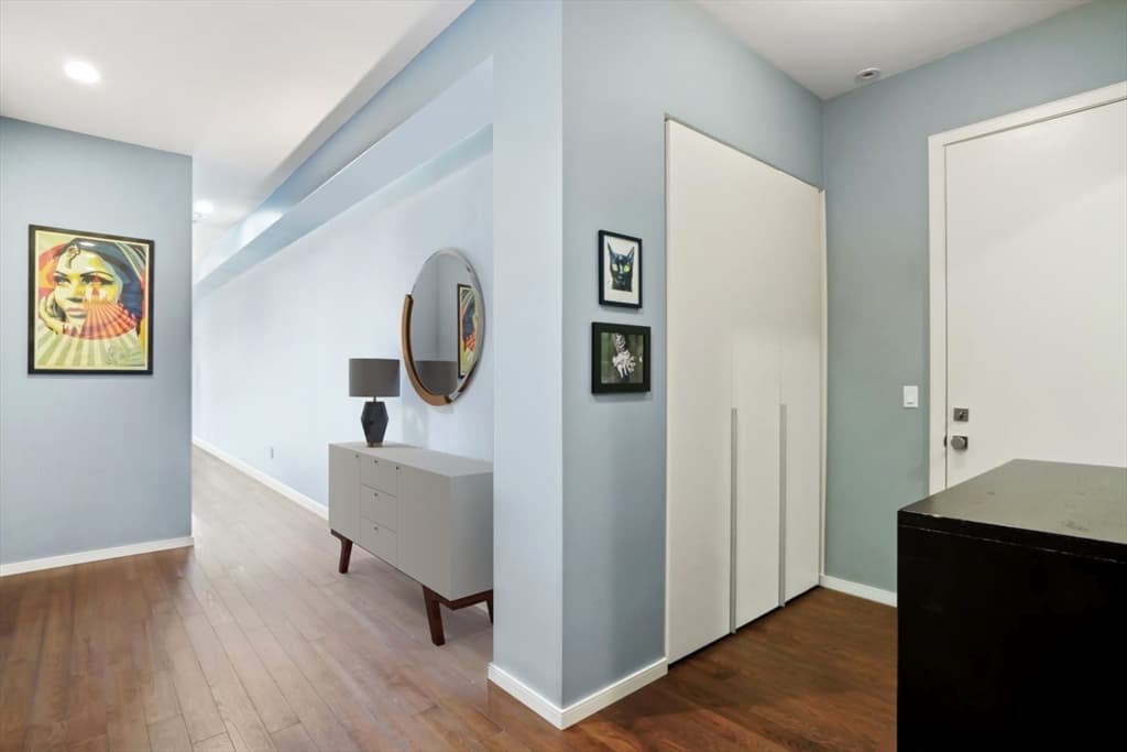 515 E 1st St #3 photo 4