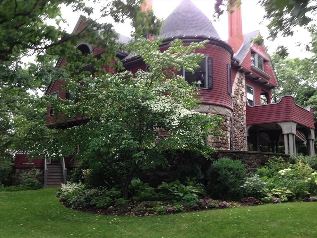 287 Chestnut St photo 3