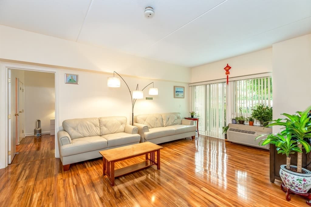 200 Cove Way #117 photo 3