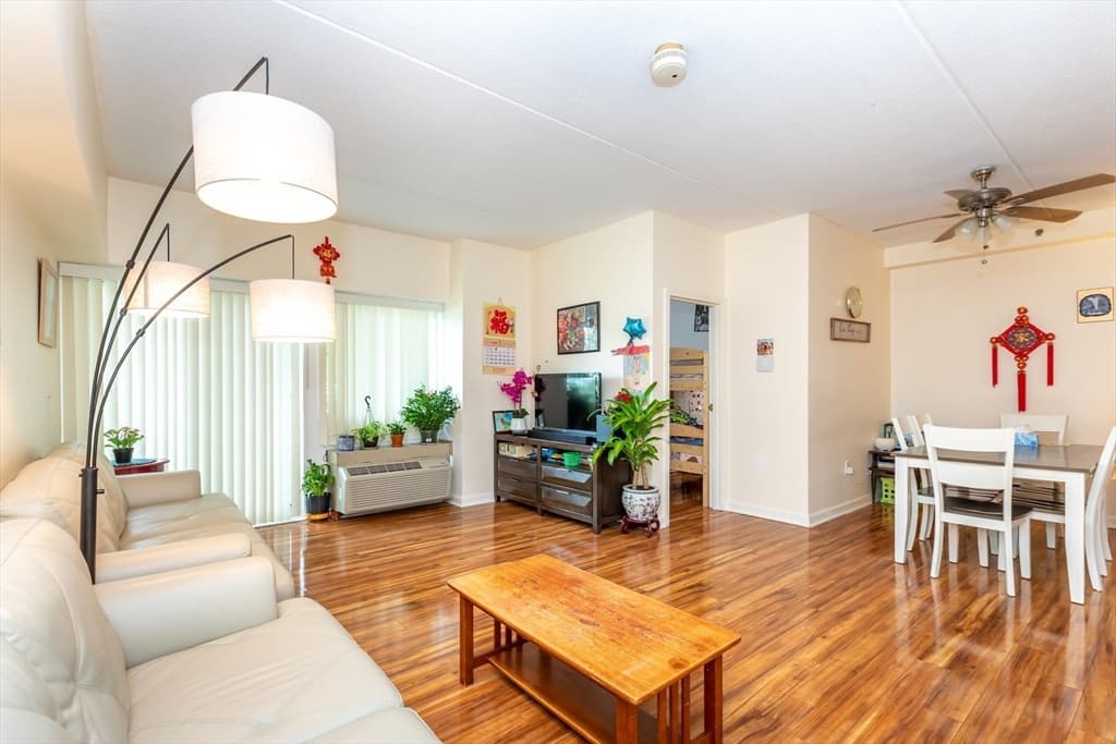 200 Cove Way #117 photo 5