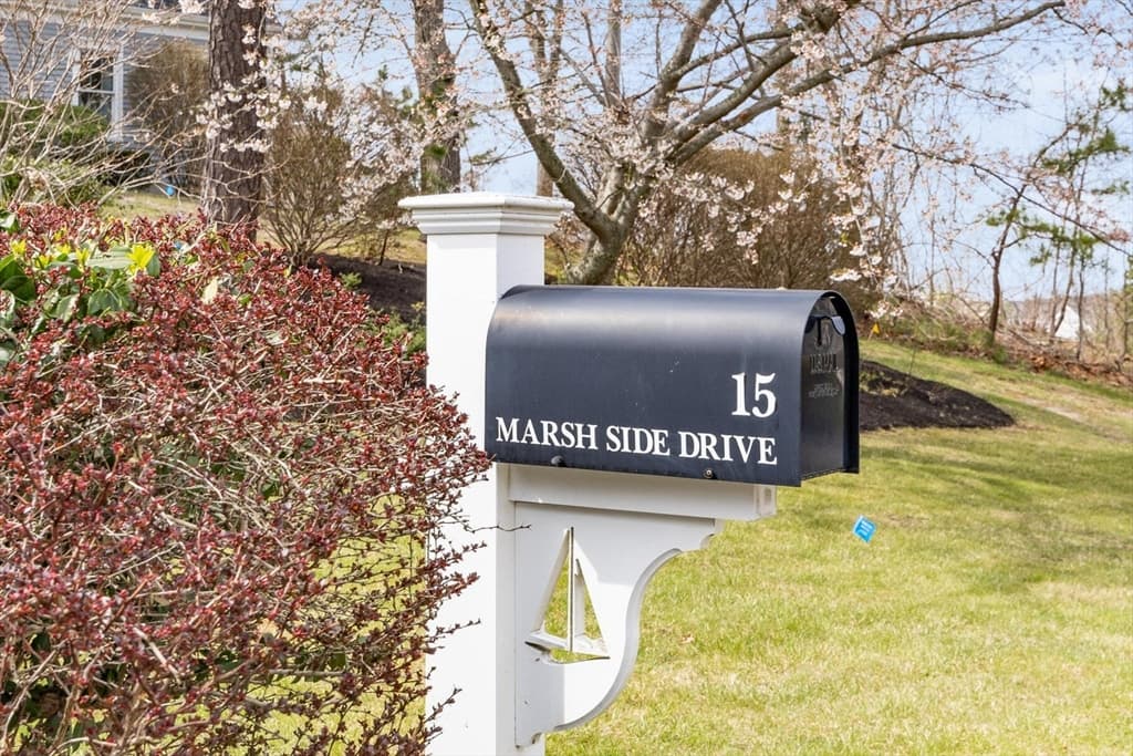 15 Marsh Side Drive photo 4