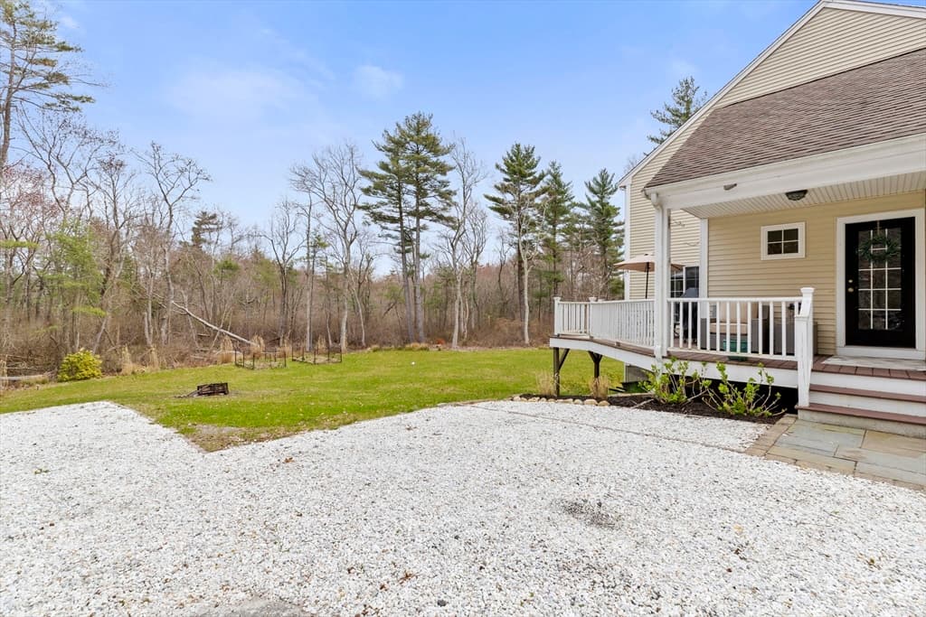 24 Sparrow Ln photo 2