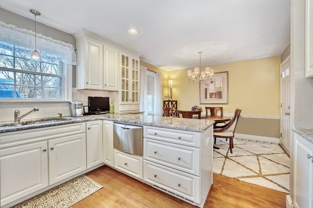 46 Brook Farm Rd