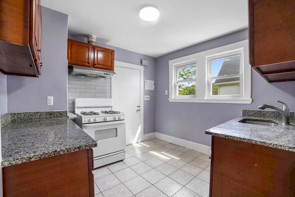 72 Atlantic St #2 photo 2