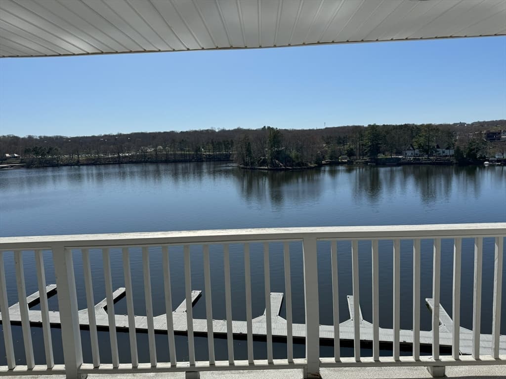 190 S Quinsigamond Ave #206 photo 3