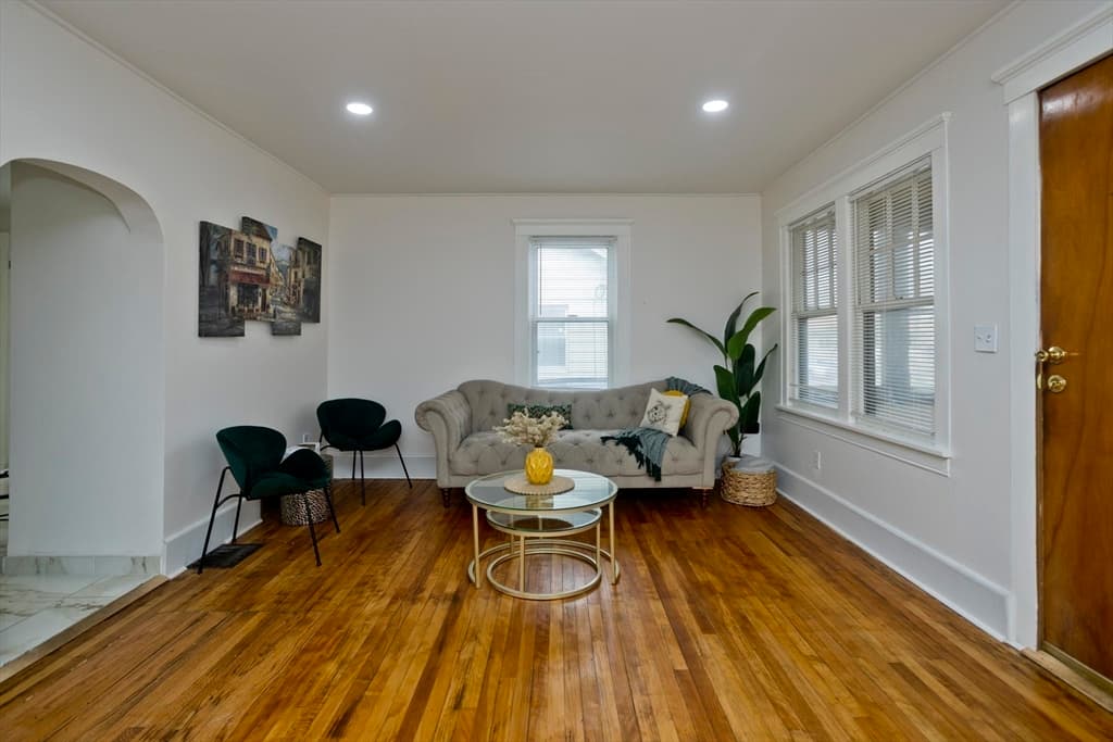 16 Fairlawn Cir photo 5